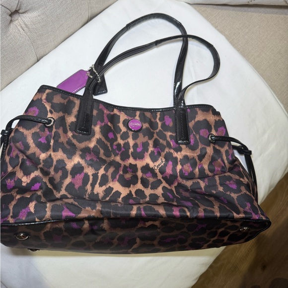 Coach Leopard Print Tote Bag – Purple & Brown Cheetah, Patent Trim, F25281 - Picture 11 of 11